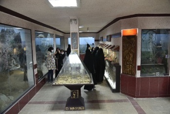 بازدید فرزندان پرسنل نفت و گاز شرق از موزه حیات وحش شهرستان سرخس