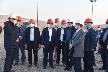 معاون وزیر نفت در توسعه و مدیریت سرمایه انسانی از منطقه عملیاتی خانگیران  بازدید کرد