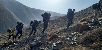 گزارش تصویری: صعود جمعی از کارکنان نفت و گاز شرق به قله شیرباد